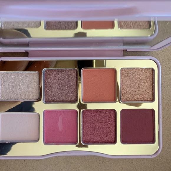 Too Faced Pink Makeup Collection - Picture 7 of 9